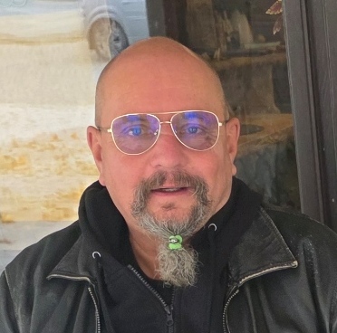 Moderátor radia HEY